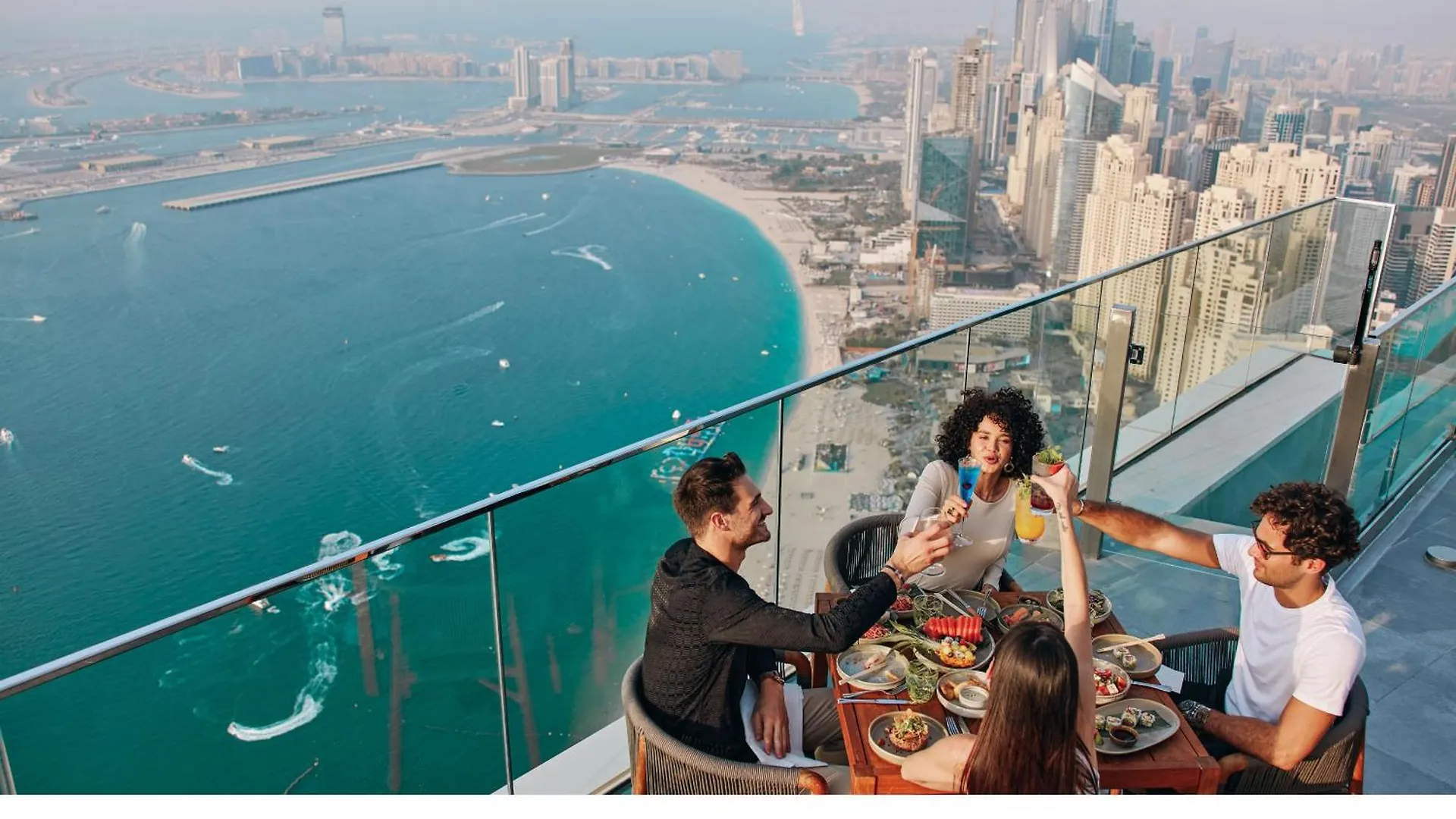 Address Beach Resort Dubaj 5*,