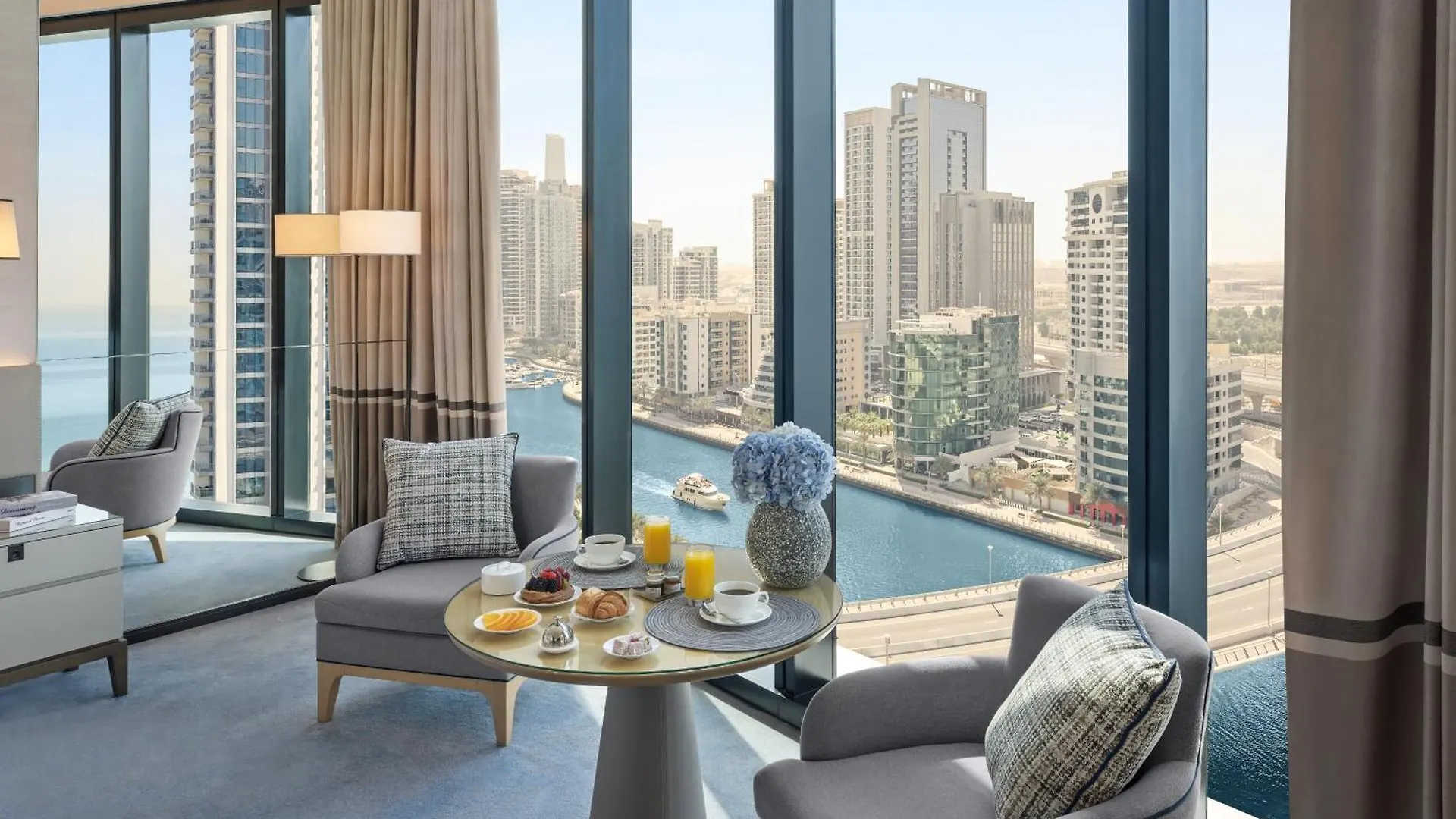 Address Beach Resort Dubai 5*,